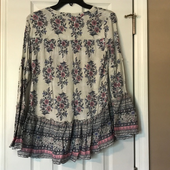 Top - Picture 2 of 4